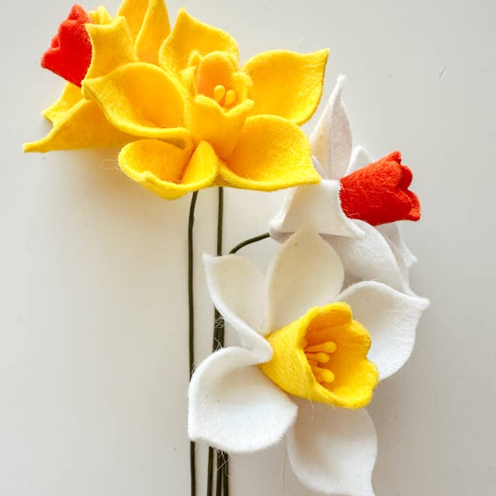 Resa Curbo Creative - Wholesale Artificial flowers - Felt Flower Petite Daffodil Single Stem 6