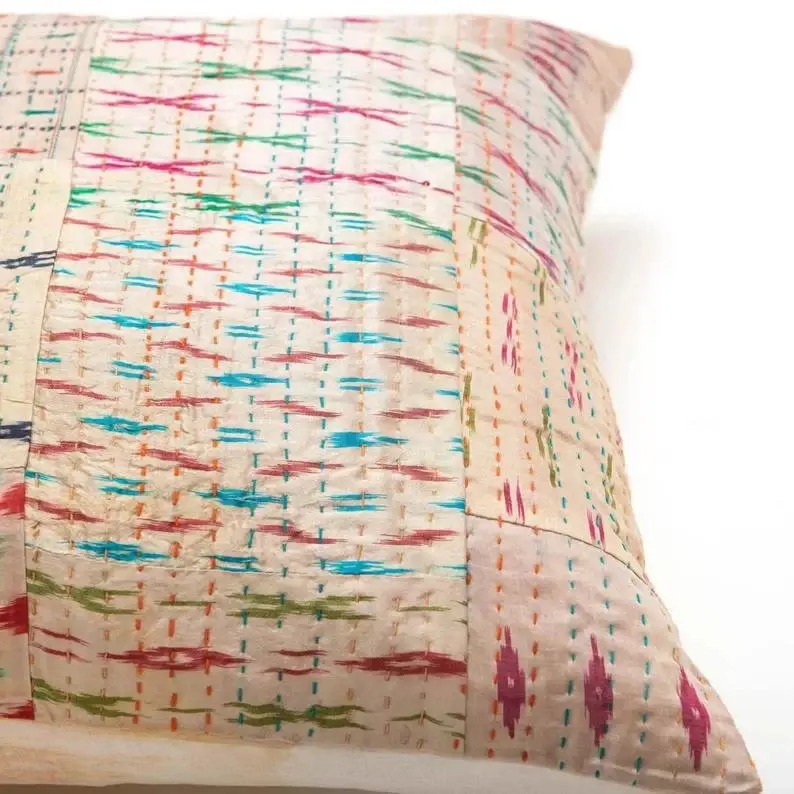 GYPSY STUDIO – wholesale Prydnadskuddfodral – Set med 5 Ps. Vita Kantha-kuddfodral Indiskt lapptäcke3