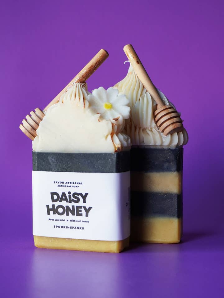 Daisy Honey ægte honning + bergamotblomst sæbebar for engroshandel hos Spooks & Spanks
