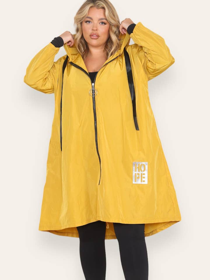 Miss Bold - Wholesale Raincoat - Women's - Oversized Hooded Rain Mac30