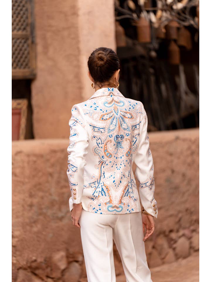 Attentif Paris - Wholesale Blazer – Women's - White printed blazer with blue and camel patterns4