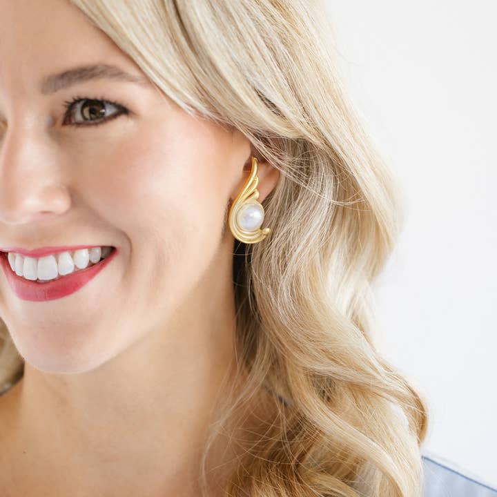 Susan Shaw - Wholesale Stud/Post Earrings - Villa Artemis Pearl Studs1