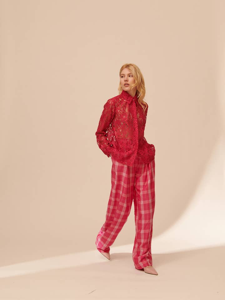 Y109 CHEMISE EN DENTELLE pour la vente par Giovanna Nicolai