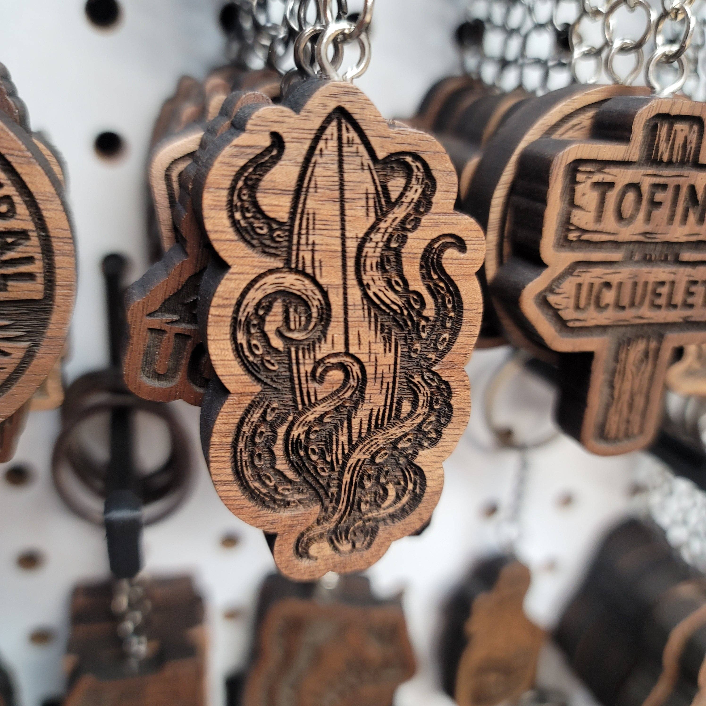 Two Makers Crew - Wholesale Keychain - Unisex - Tentacle Surfboard Keychain0