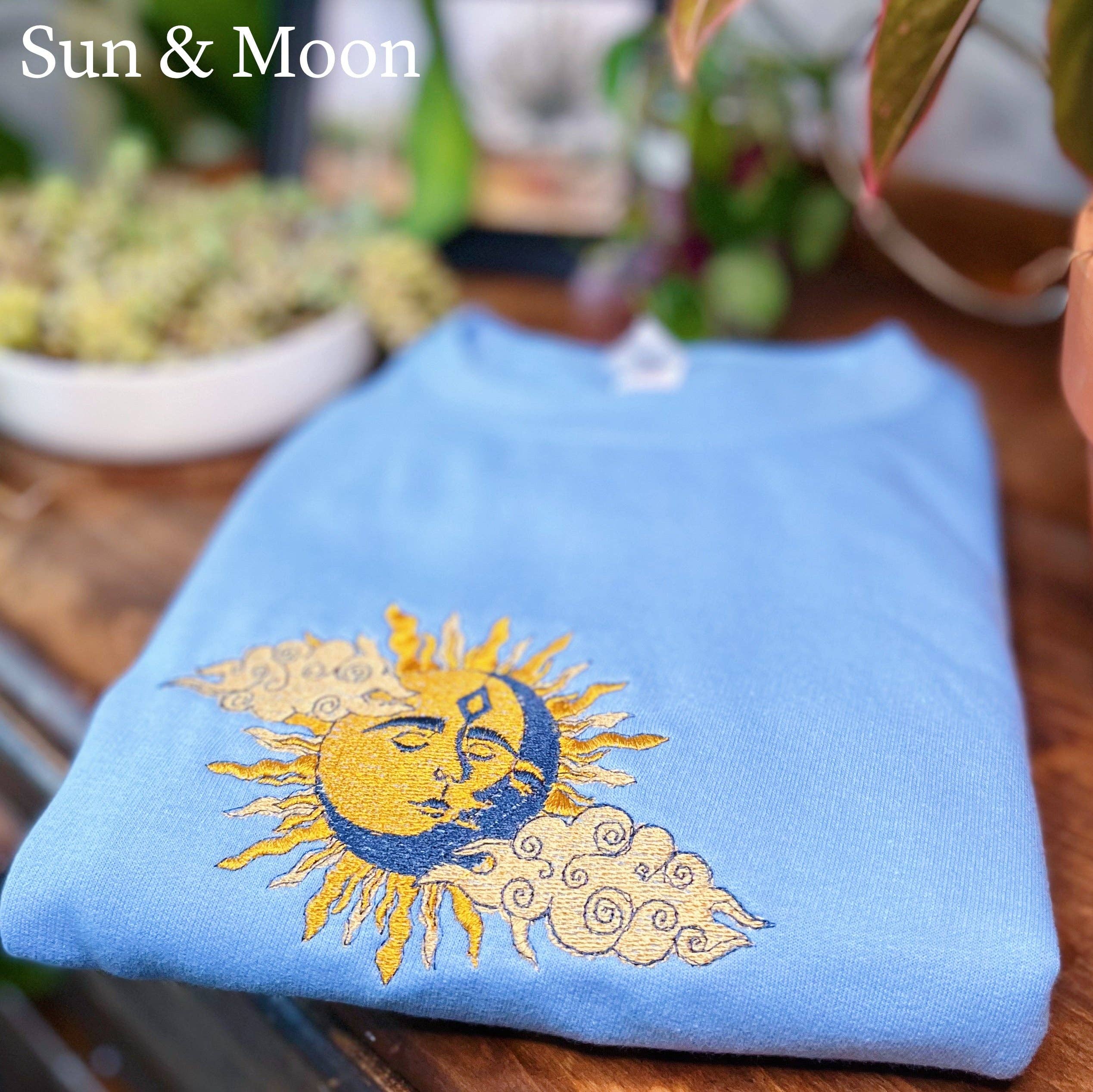 LeBeau Denim Co. - Vente Sweat-shirt – femme - Pull ras-du-cou papillon bleu bébé3