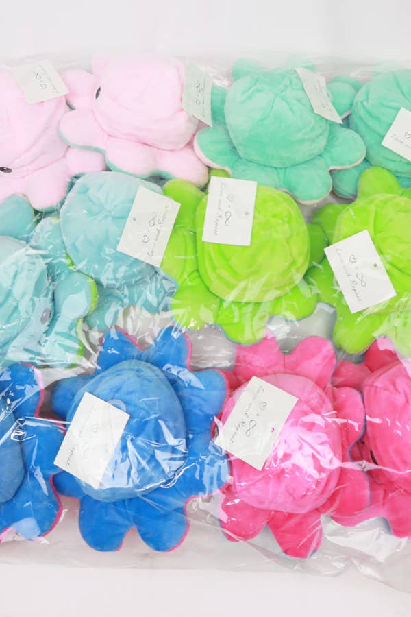 MÉLANGER LA COULEUR Grande peluche de poulpe réversible en vente sur Faire9