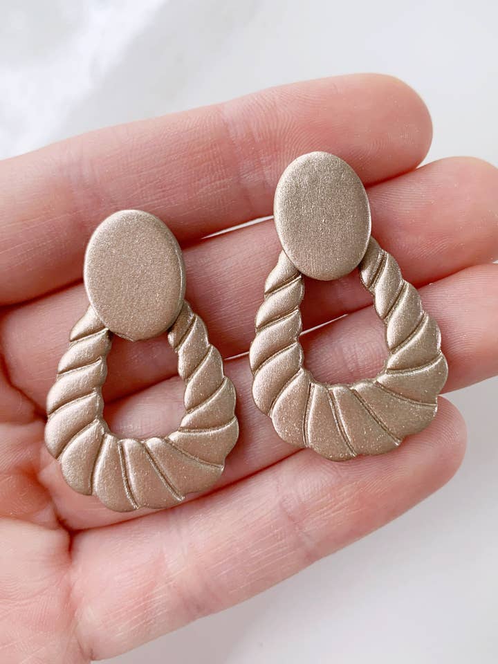 Skye in Oro Rosa per la vendita all'ingrosso da parte di Clay By Denae