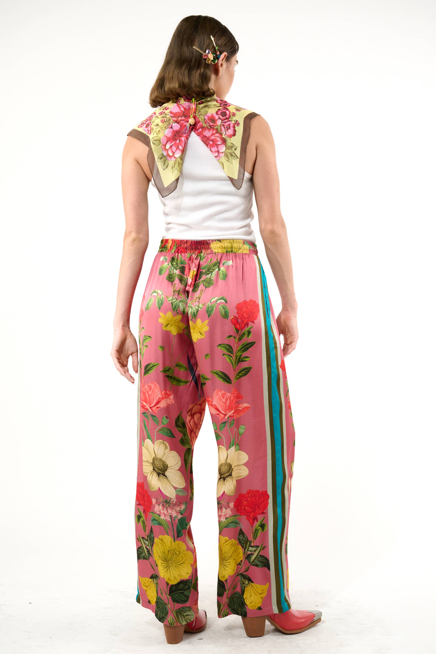 Dusty Rose Floral Mijn Valentijnsbroek voor groothandel op Faire10