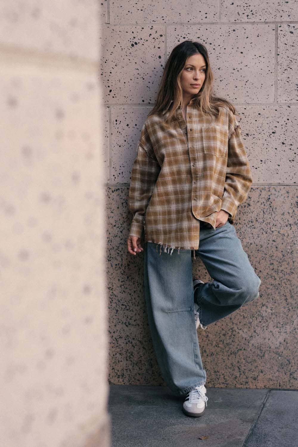 Promesa USA - Wholesale Button Down Shirt - Women's - Plaid Flannel Oversized Raw-Edge Pocket Shirt3