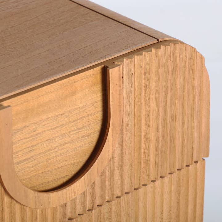 Kodu - Wholesale Bedroom Furniture - Light brown wooden nightstand measuring 46x35x7.3