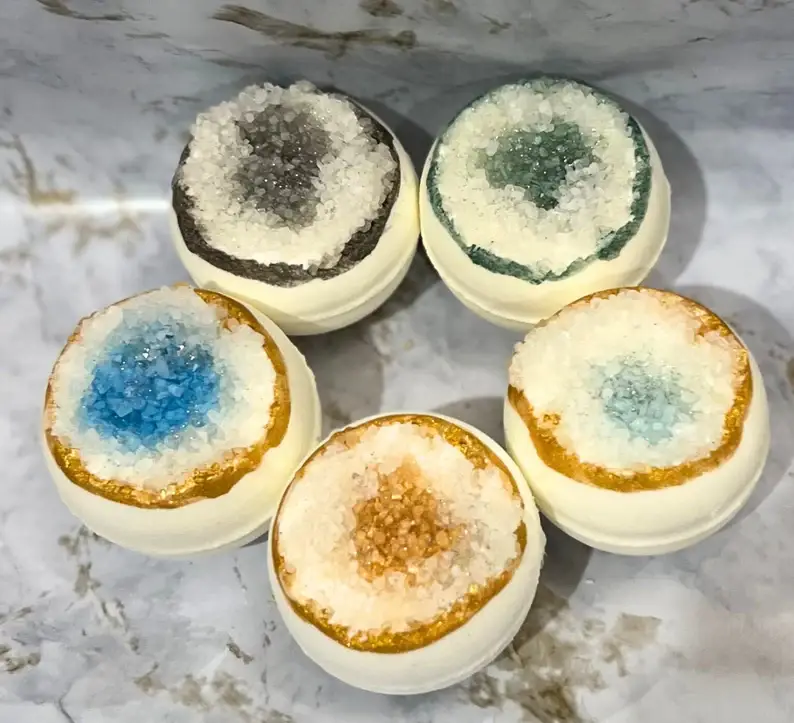 SNB Luxury Bath Products - Wholesale Bath bomb/fizz - Amethyst Bath Bombs | Assorted Geode Bath Bombs | Christmas1