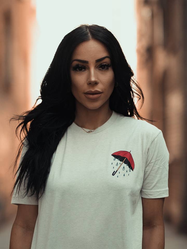 In God We Must - Venta al por mayor Camiseta serigrafiada - Mujer - Camiseta Hard Luck