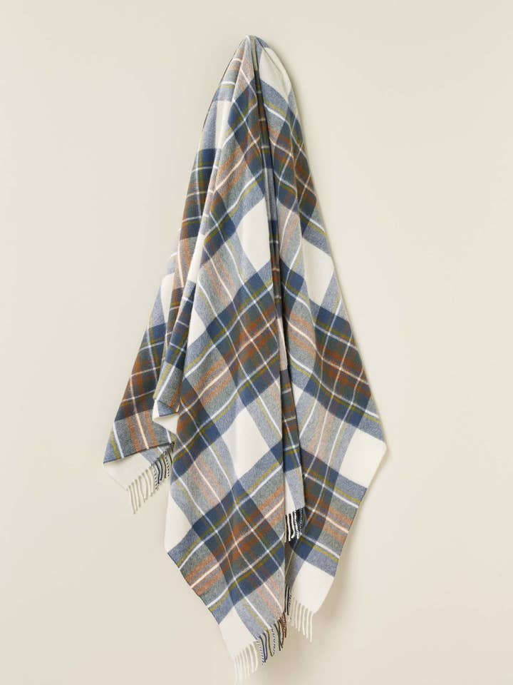 Plaid in Merino Tartan Stewart Blu Sfumato per la vendita all'ingrosso da parte di Bronte by Moon