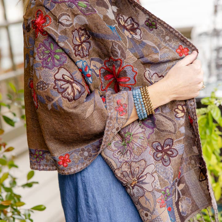 Rahab's Rope - Vente Châle – femme - Châle en laine tissé et brodé pour femme11