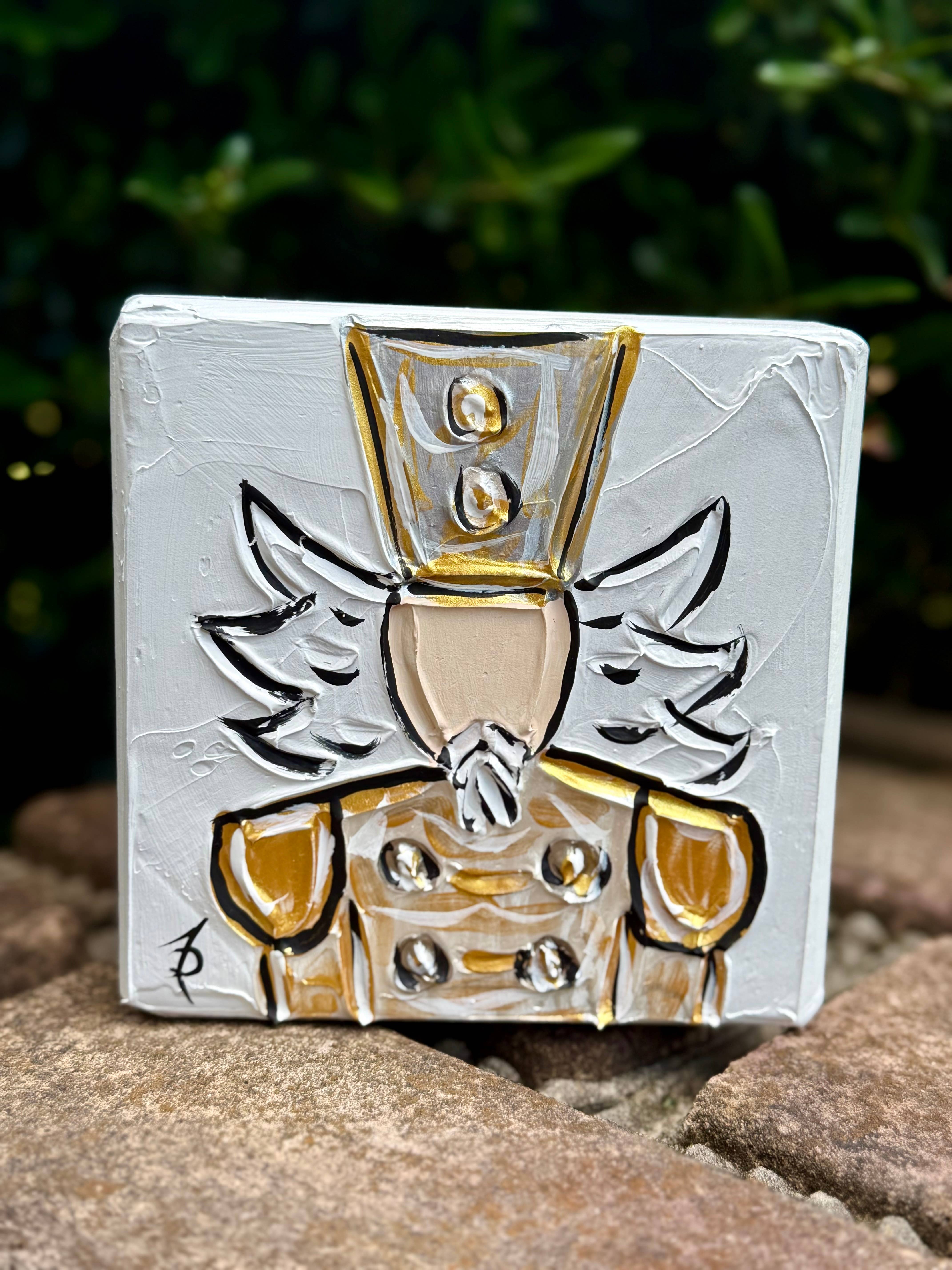 Framesaplenty - Wholesale Christmas Decoration - Textured Nutcracker Christmas tabletop decoration 3