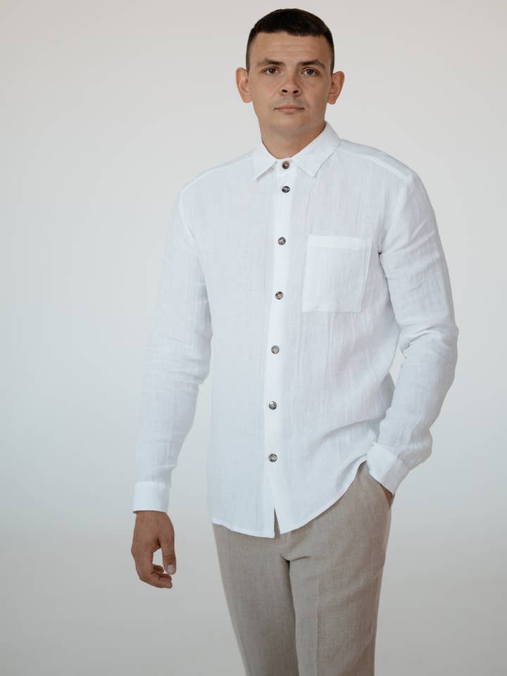 Linnen Overhemden Voor Mannen CM018 In Optisch Wit voor wholesale door Unique Linen