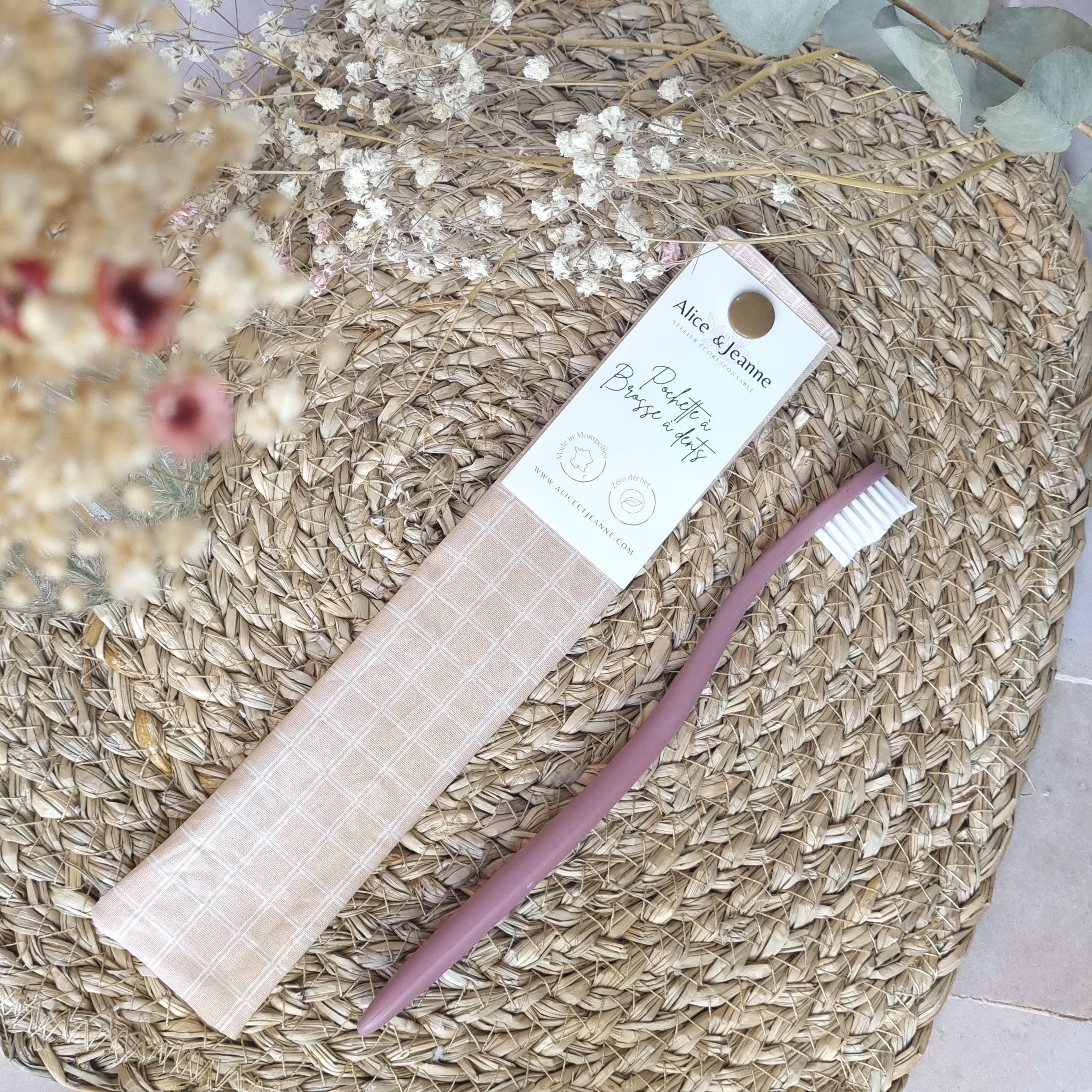 Mathilde toothbrush pouch for wholesale by Alice et Jeanne