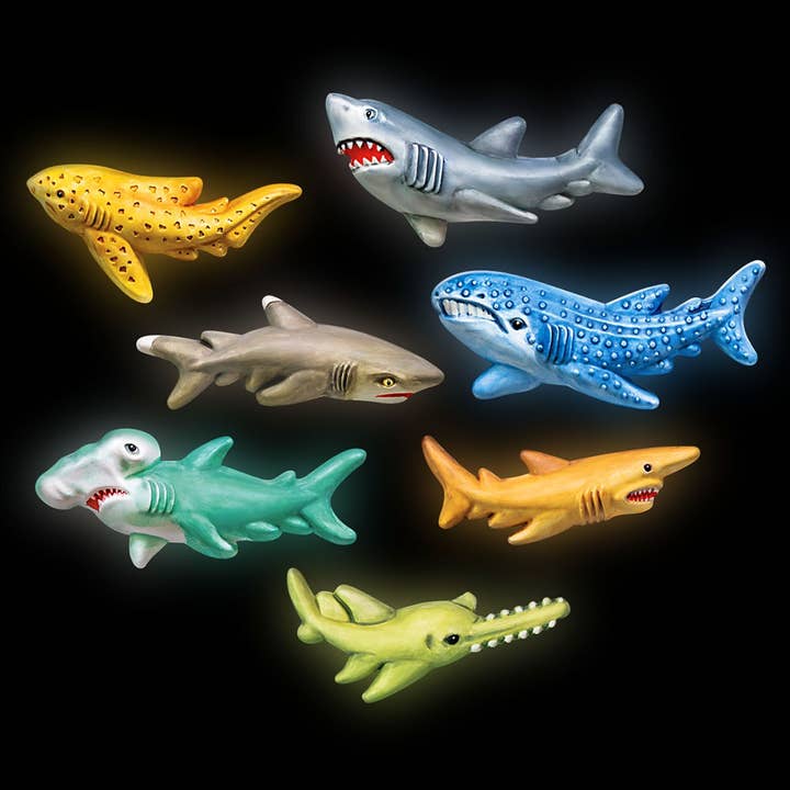 The Toy Network - Wholesale DIY Craft Kit - Kids - Mould & Paint/Glow-In-The-Dark Sharks1