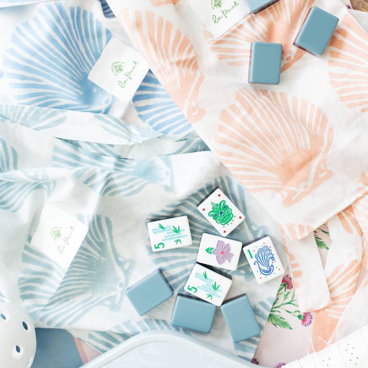 la point - Wholesale Sporting Accessories - pretty little ball or tile pouch1