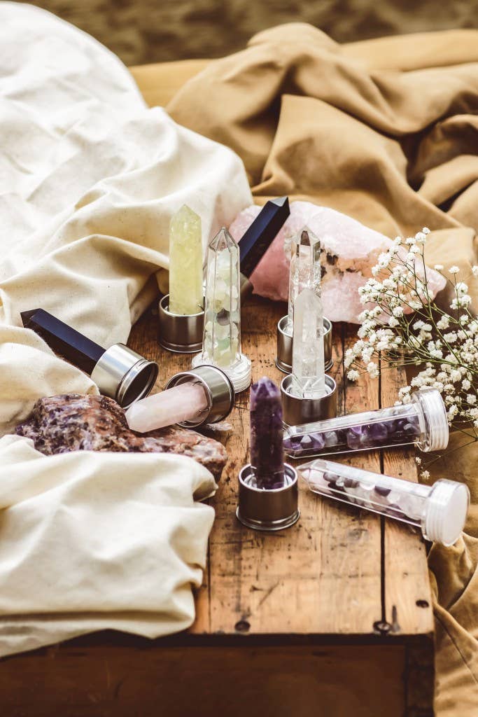 Mindful Living Co. - Wholesale Water Bottle - Crystal Infused Glass Water Bottle, Rose Quartz, Love & Calm5