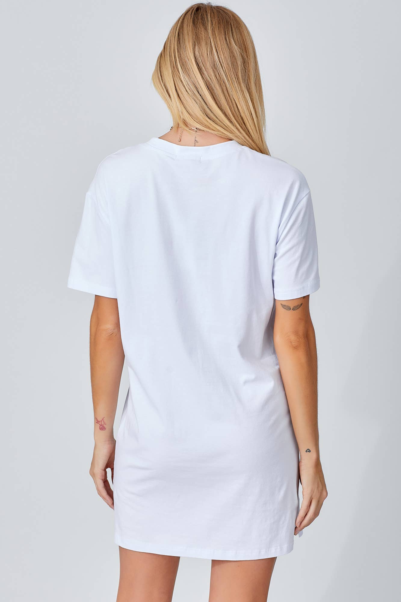 Baevely by Wellmade USA - Vendita all'ingrosso Vestito - Donna - ABITO T-SHIRT CON STAMPA GRAFICA JOLENE19