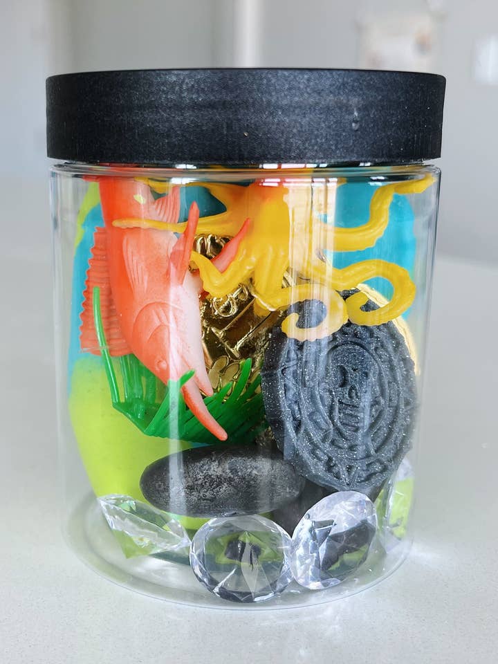 Mini kit pirata per la vendita all'ingrosso da parte di Make & Magic Playdough Co.