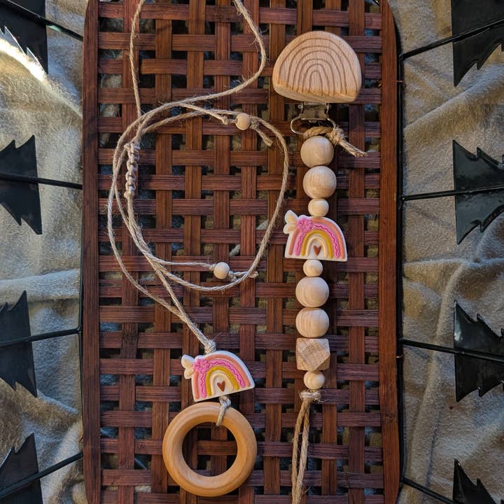 Brombie - Wholesale Jewelry Set - Mama nursing necklace with matching clip for pacifier or toy4