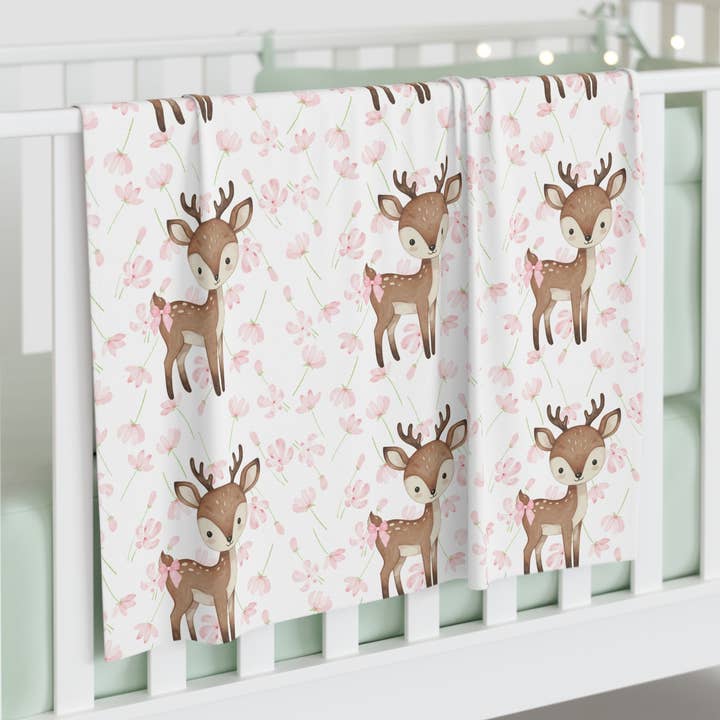 Fasciatoio per neonati con cervo floreale, coperta morbida per neonati. per la vendita all'ingrosso da parte di Sweet South Design