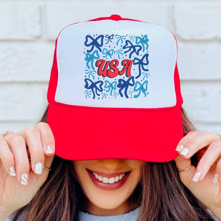 Chapeau de camionneur rétro USA Coquette avec nœuds 4 juillet patriotique pour la vente par Gia Gifts Boutique