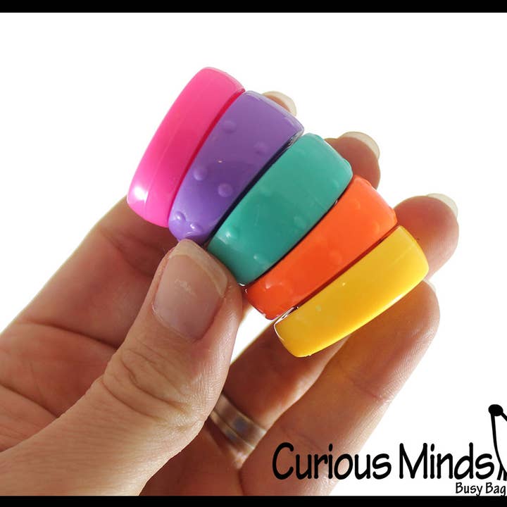 Curious Minds Toys - Wholesale Fidgetspeelgoed - Kinderen - 1 Spinnende Regenboog Schijventoren Roterende Ringen Fidget Speelgoed - Zo1