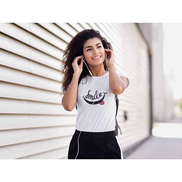 camiseta feminina -Smile por atacado de Mamino