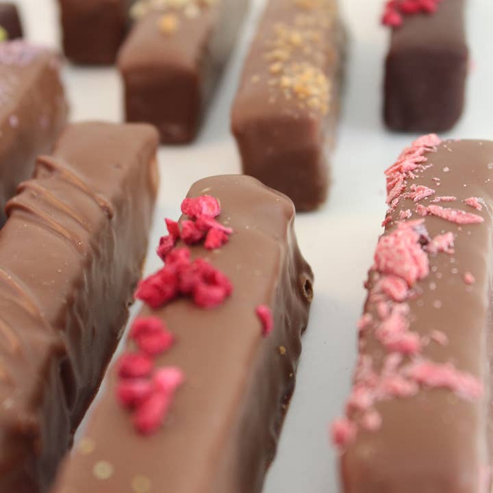 Royale Normande Chocolaterie - Wholesale Chocolate Box - Assorted Marshmallow Stick Box 140g - 139AC33