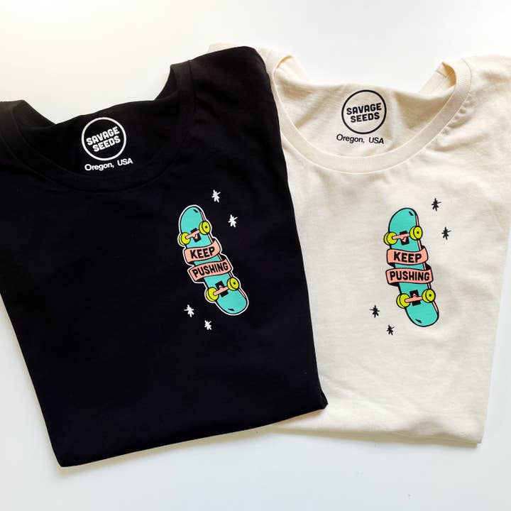 Keep Pushing - Skateboard t-shirt voor dames voor wholesale door Savage Seeds