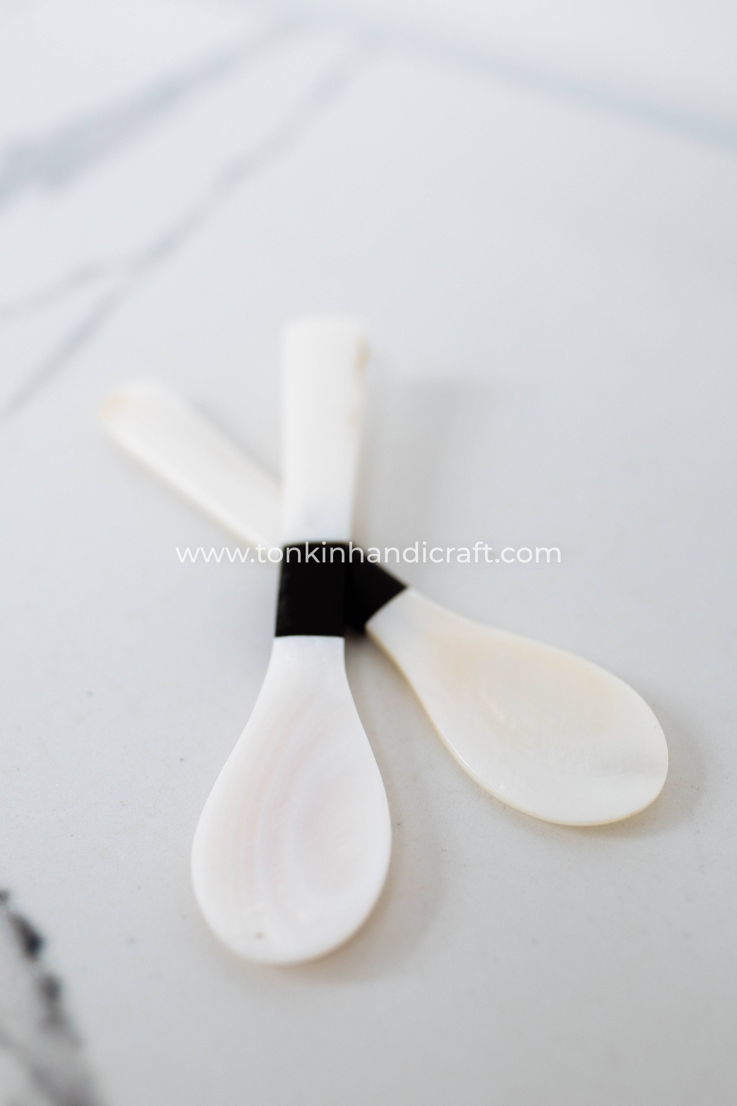 Tonkin Handicraft – wholesale Bordssked (Bestick) – Sked av pärlemorsskal6