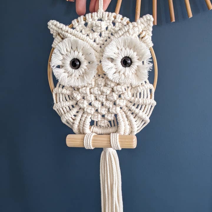Atelier Woabo – Großhandel 3D-Wandkunst – EULE aus Makramee Wanddekoration Tier