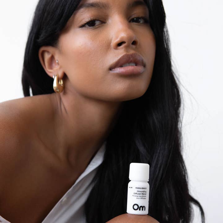 Om Organics Skincare - Wholesale Essential Oil - Resilience Grounding Diffuser Blend