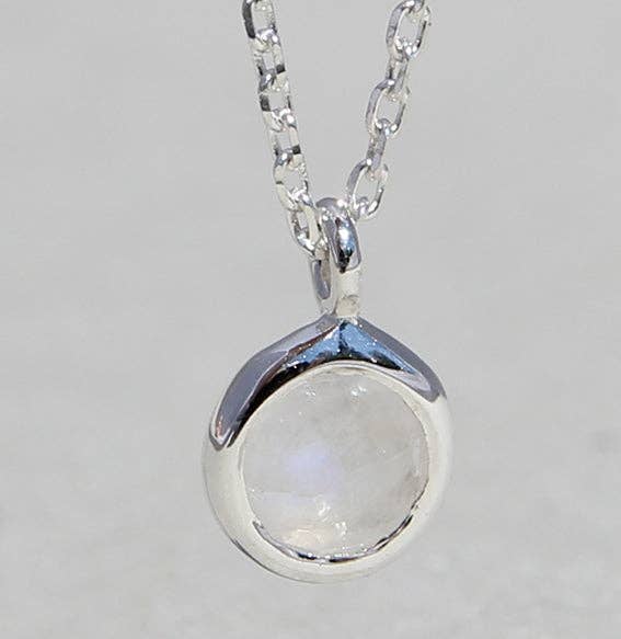 Campur GmbH - Wholesale Pendant/Charm Necklace - Silver pendant with moonstone | Fine flat1