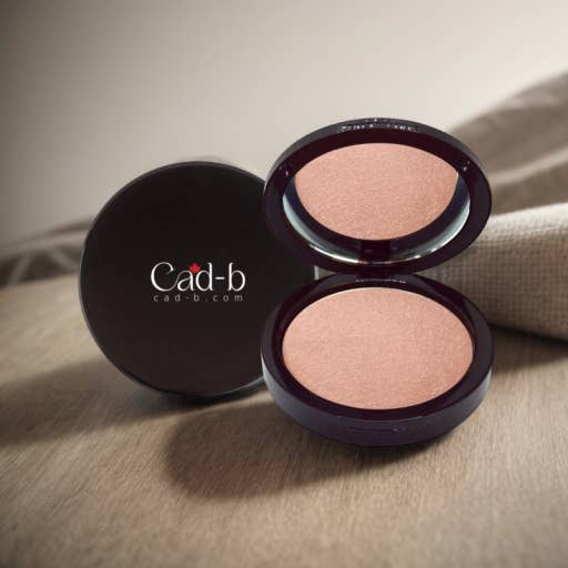 Luminisierendes Puder für Gesicht, Augen & Körper – Dewy LMZ02 | Vegan, paraben- und talkfrei für den Großhandel von Cad b makeup and skincare