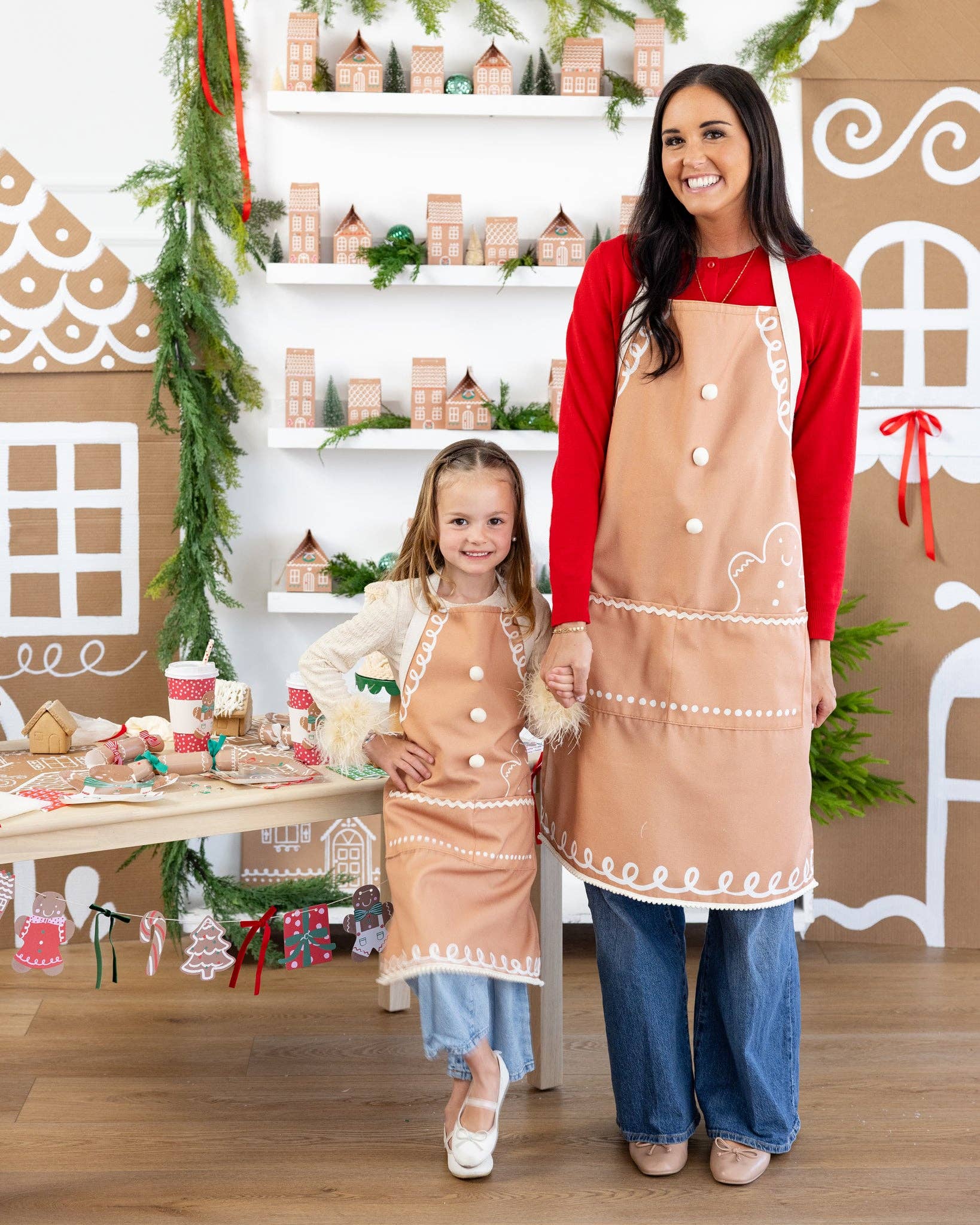 My Mind’s Eye - Wholesale Apron - GBD1216 - Gingerbread Apron - Adult1