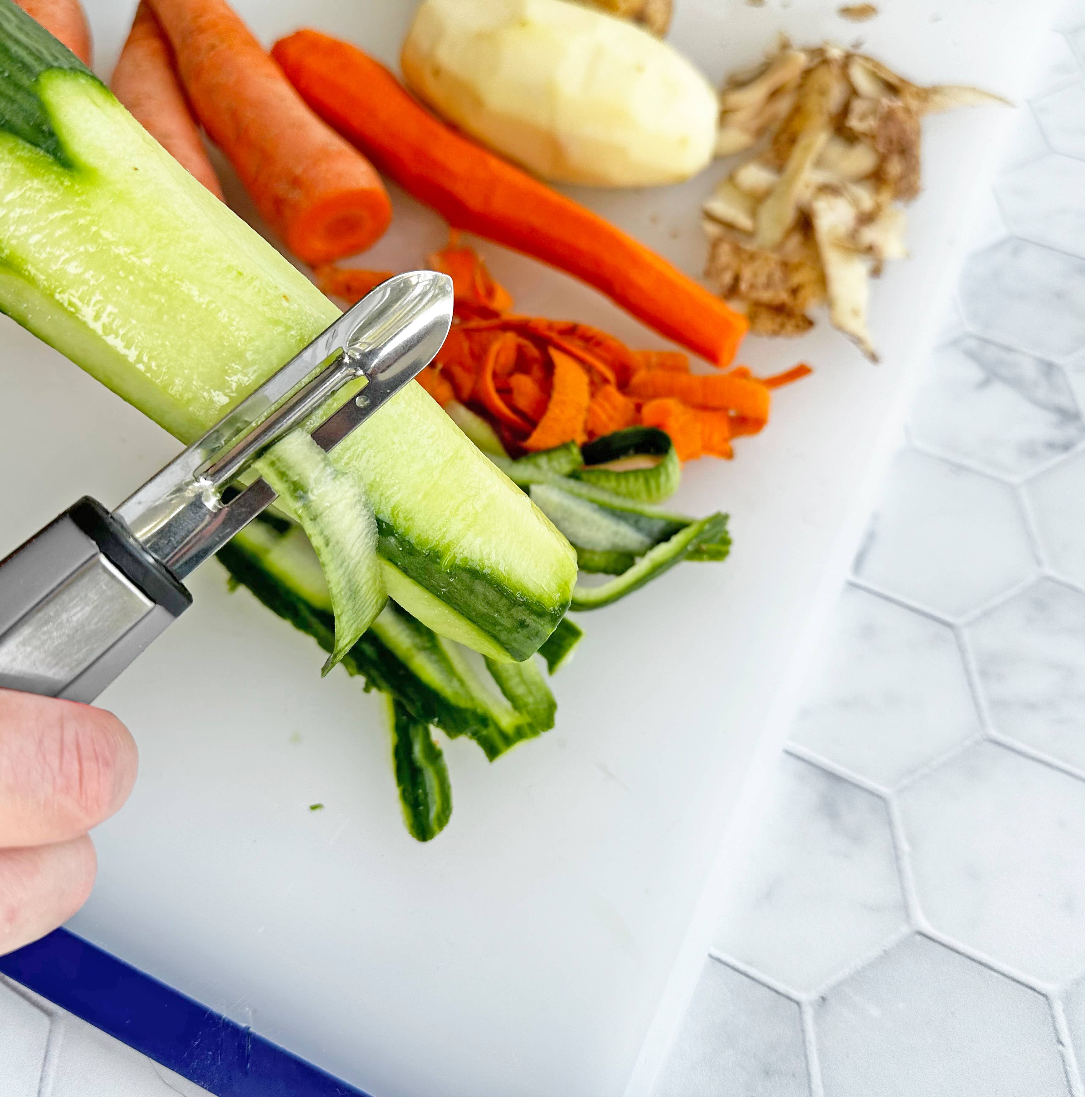 R&M International - Wholesale Peeler - Peeler Bucket /123