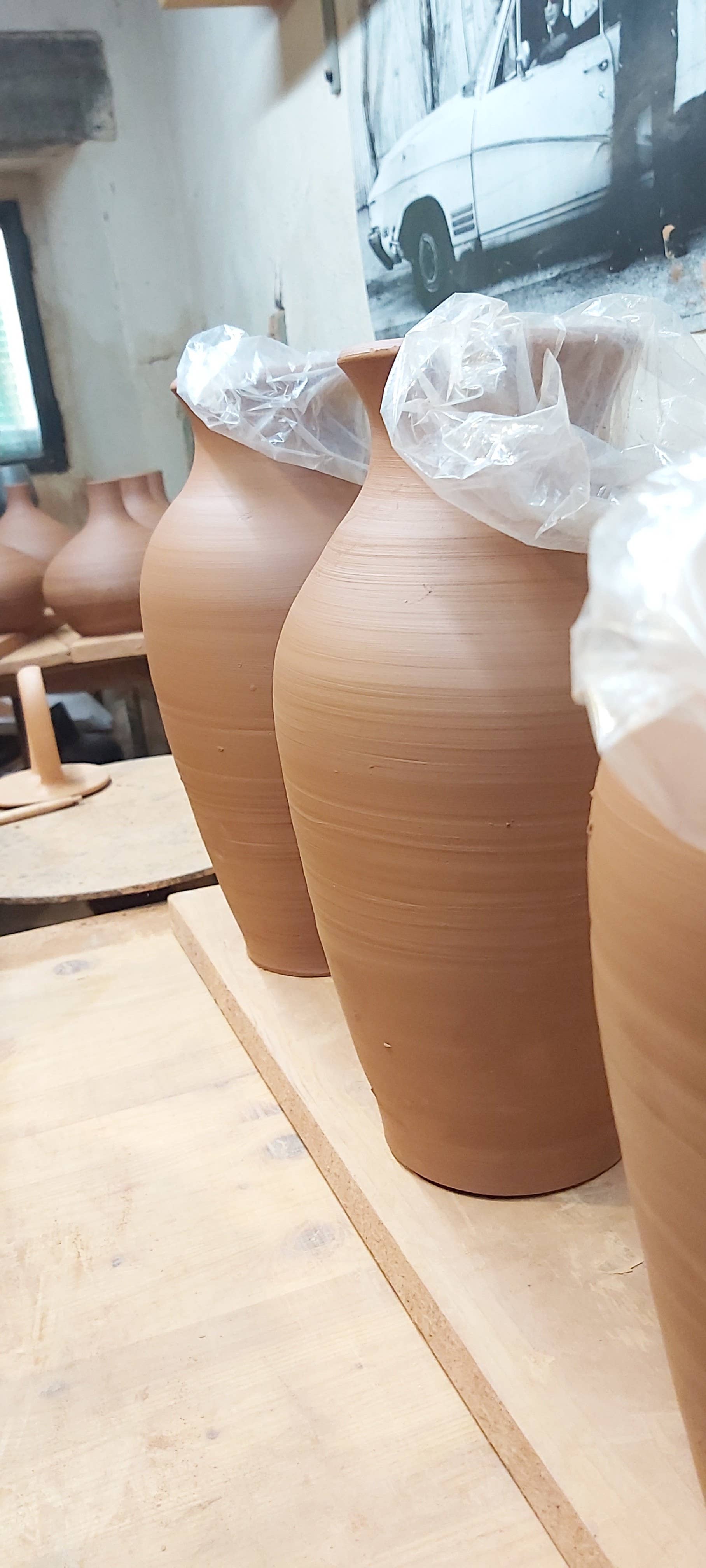 Cerámica Roca Caus - Vendita all'ingrosso Vasi - Anfora classica in ceramica multipurpose con due manici10