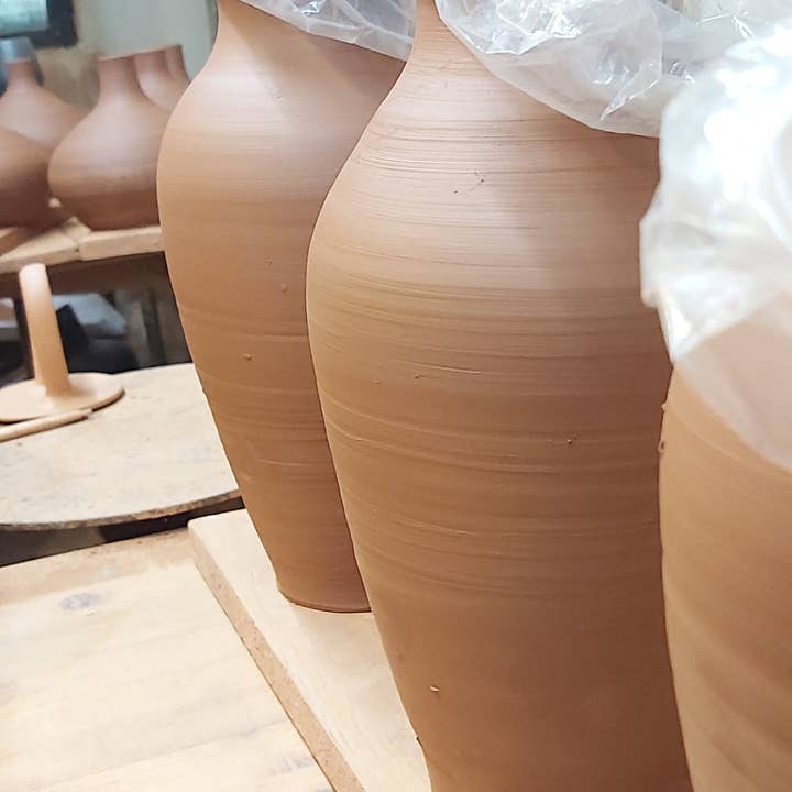 Cerámica Roca Caus - Vendita all'ingrosso Vasi - Anfora classica in ceramica multipurpose con due manici10