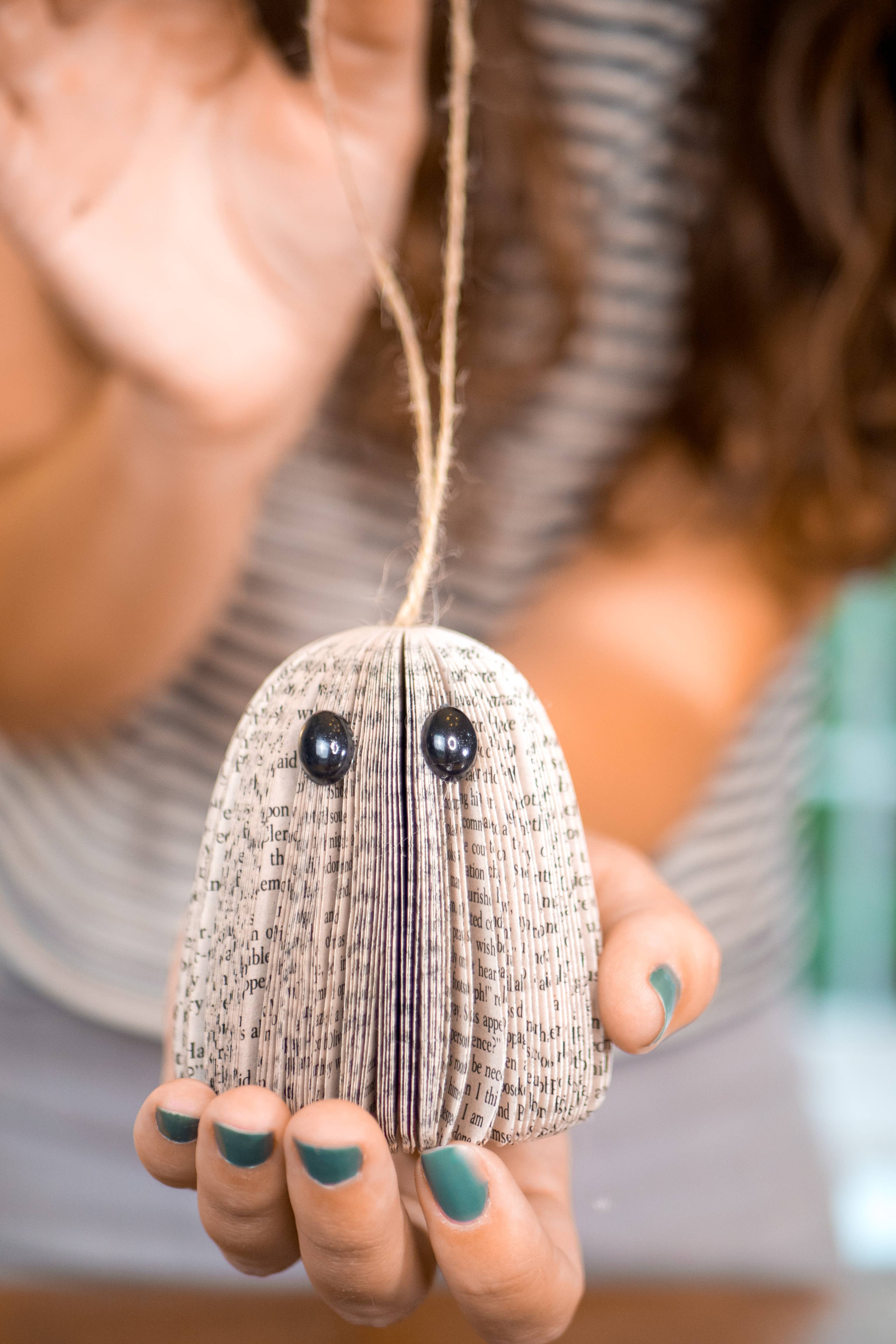 Root To Vine - Wholesale Decorative Tabletop Object - Christmas Ghost Ornament- Eco-Friendly Ornament8