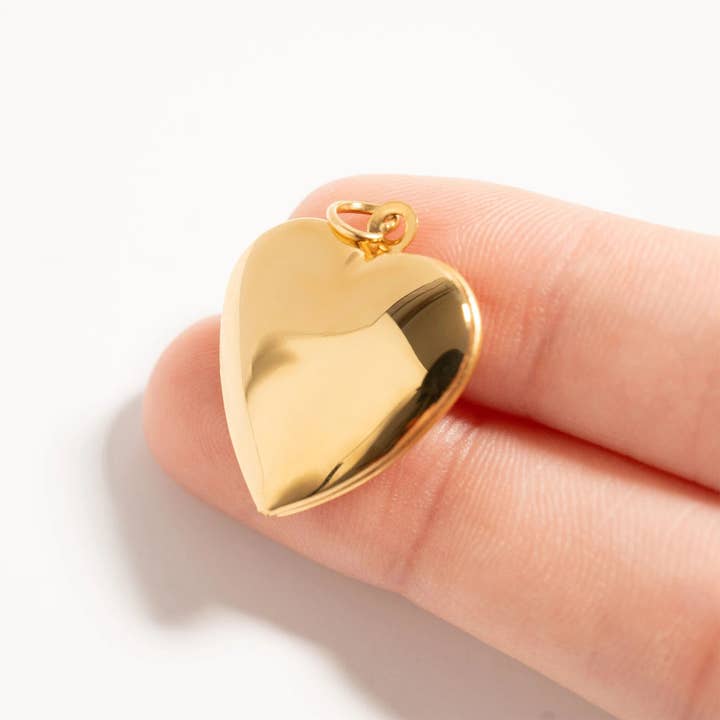 WJW - Wholesale Locket necklace - 18K Gold PVD Stainless Steel Heart Locket / PDL02394