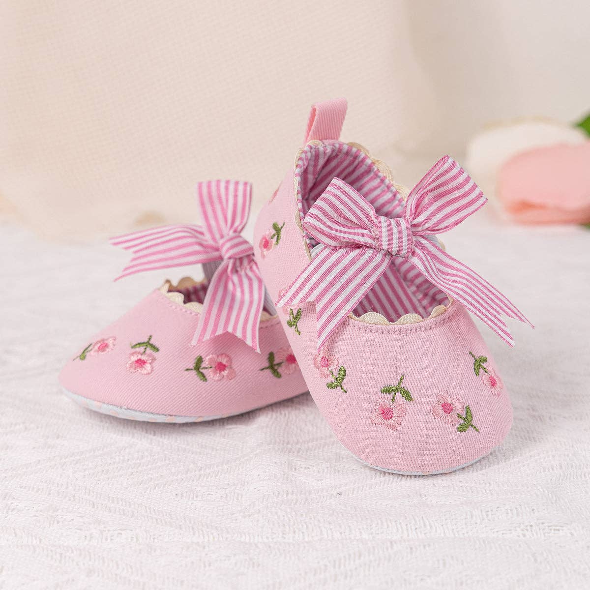 Kids Charm Online - Wholesale Crib Shoes - Baby - Embroidered girls baby shoes with front bow.13
