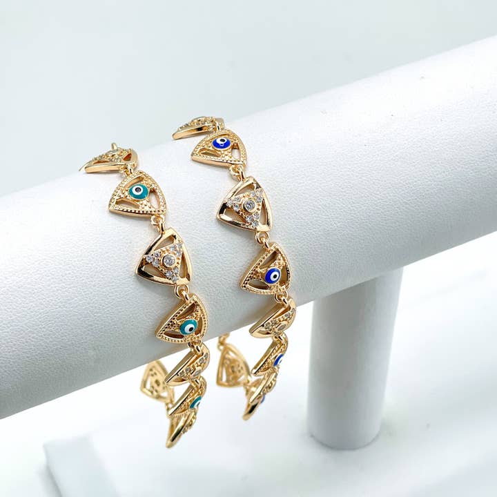 Détails en zircone cubique remplie d'or 18 carats, bracelet à maillons en forme de triangle avec bracelet Evil Eyes bleu clair ou bleu royal, vente en gros de bijoux et autres tendances Résultats pour savon bleu turquoise en vente B2B. Retours gratuits et paiement à 60 jours sur Faire sur Faire.