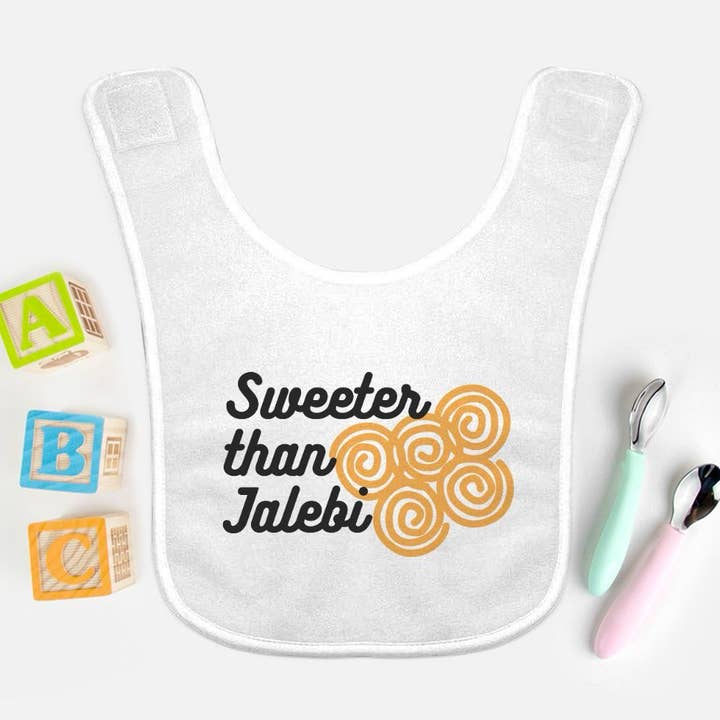 "Sötare än Jalebi" Babyhaklapp för wholesale av Smriti Designs Gift Shop