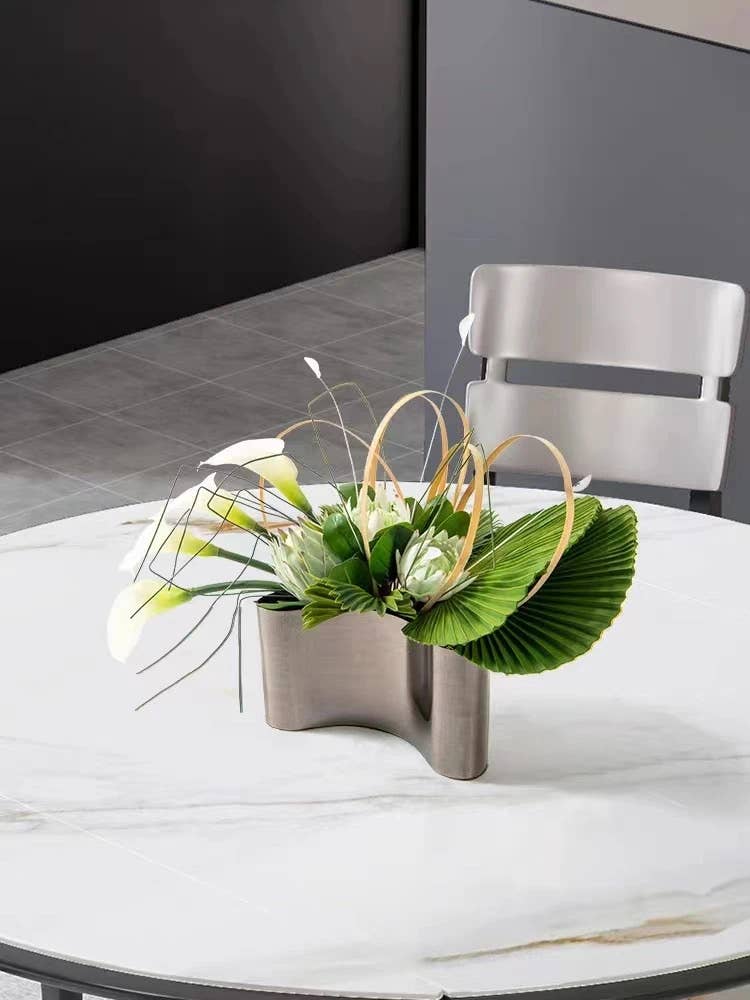 Angel Isabella - Wholesale Artificial Flowers - CASE PACKED VALUE-100 Stems of Real Touch Calla lilies1