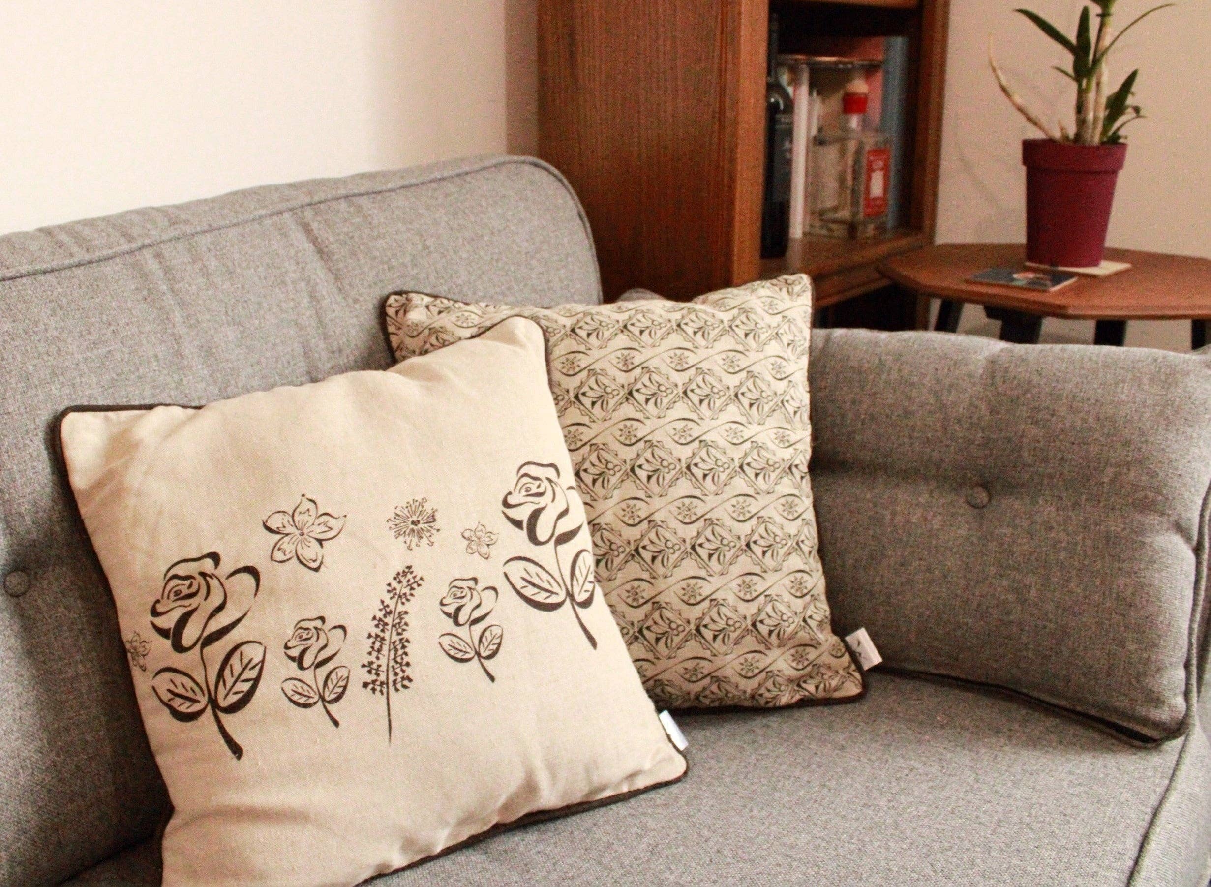 milly sands interiors ltd. – wholesale Throw/decorative pillow – English Heritage Cushion3