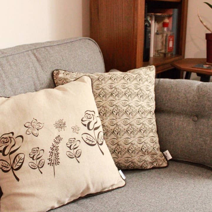 milly sands interiors ltd. – wholesale Throw/decorative pillow – English Heritage Cushion3